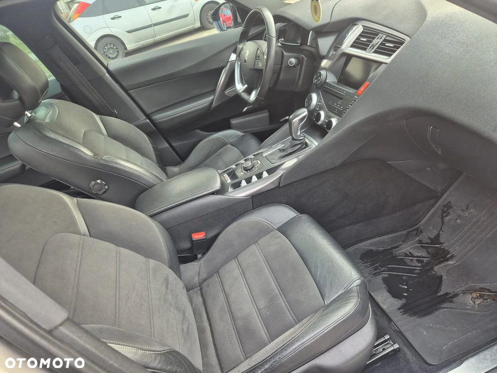 Citroën DS5 1.6 THP SoChic - 18