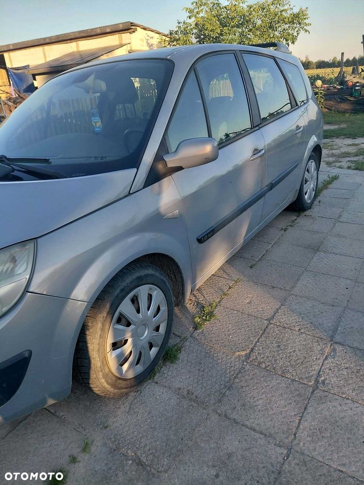 Renault Grand Scenic - 4