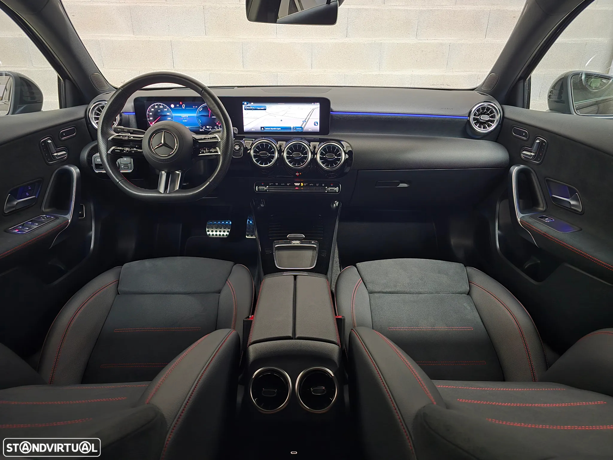 Mercedes-Benz A 250 e 8G-DCT AMG Line - 14