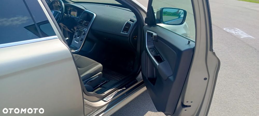 Volvo XC 60 D4 Drive-E Momentum - 15