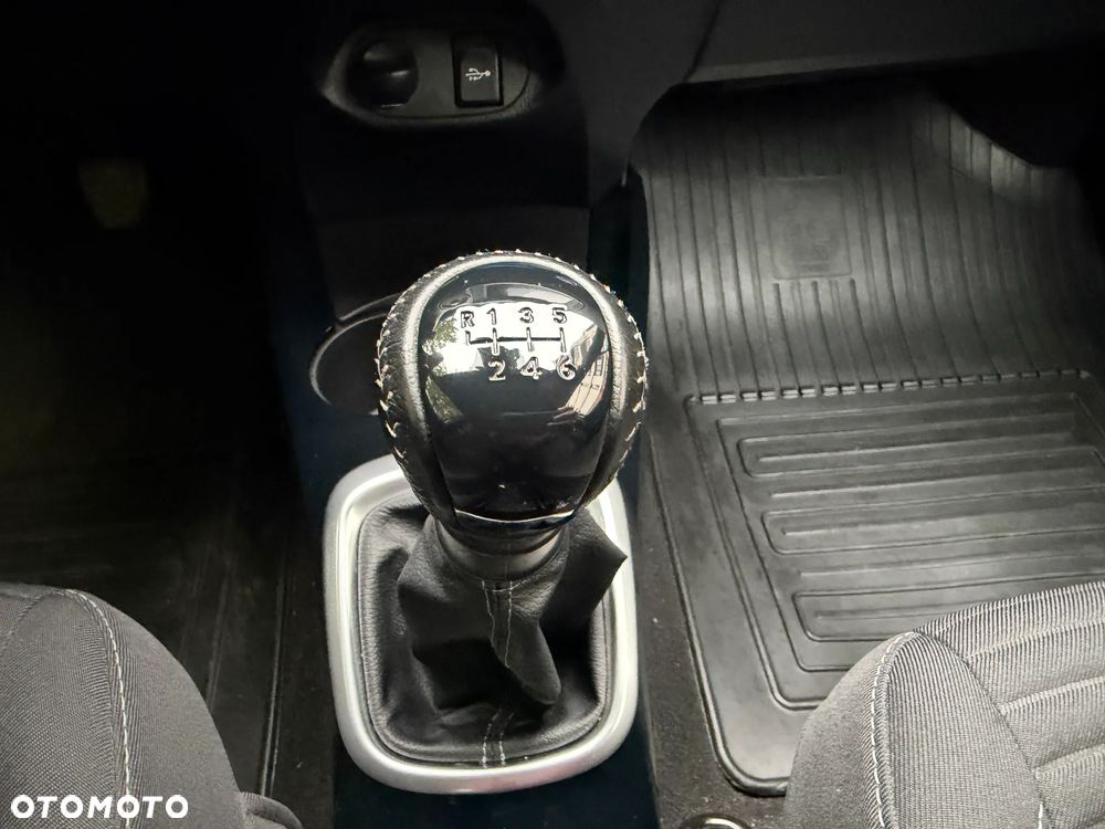 Toyota Yaris 1.5 Selection - 30