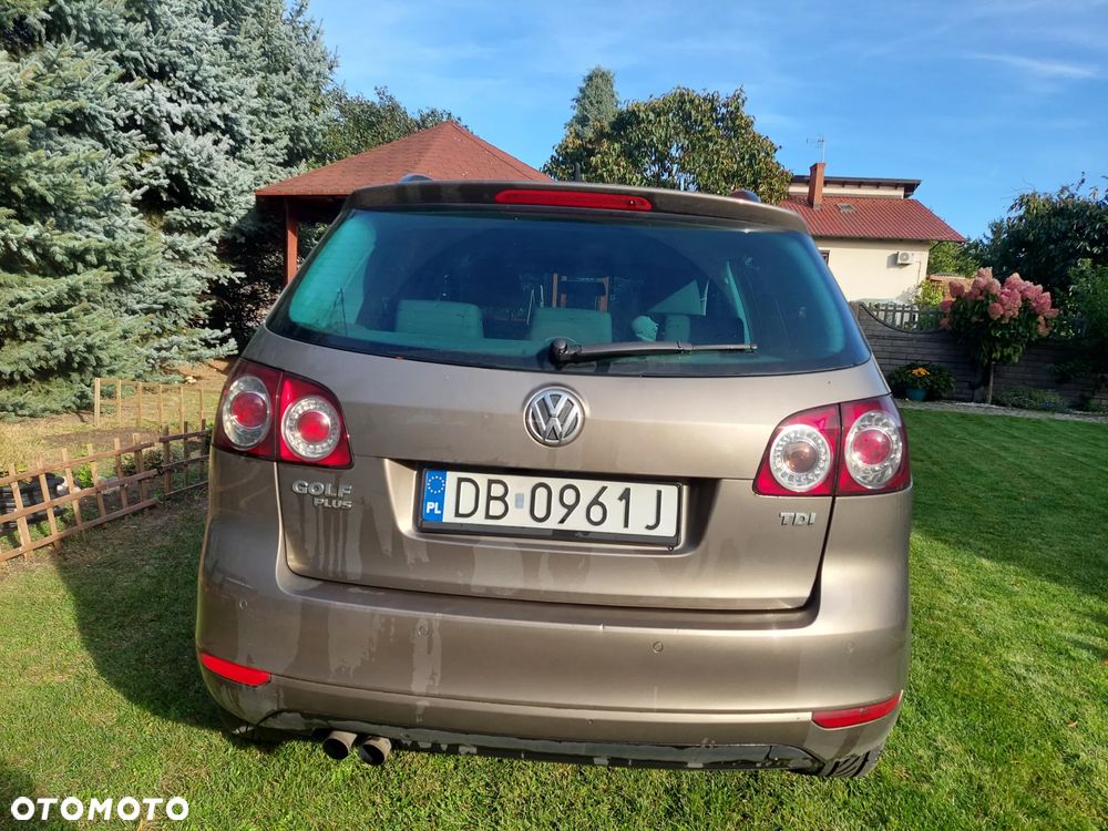 Volkswagen Golf Plus - 11