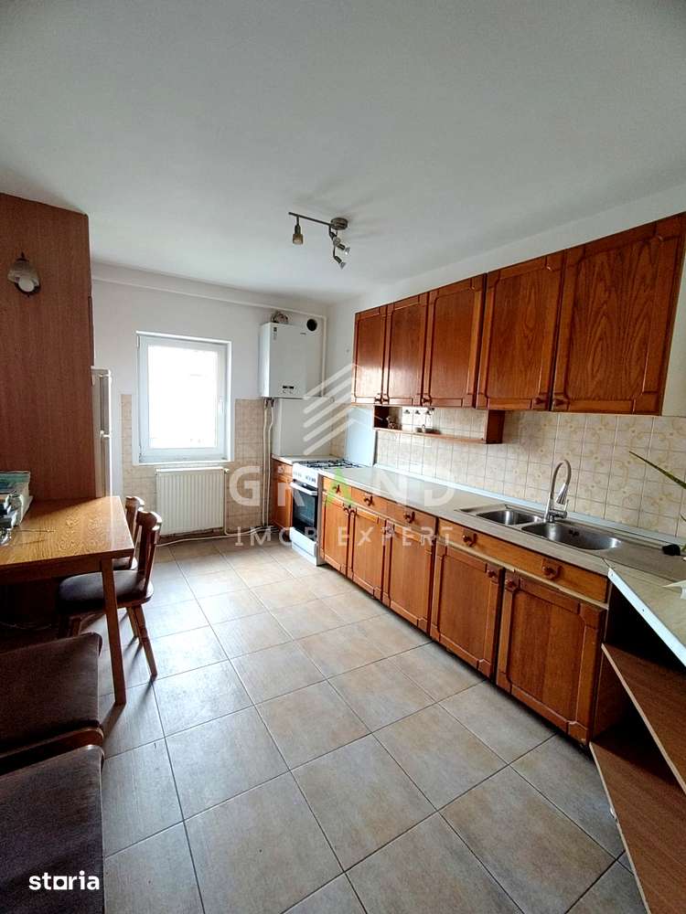 4 camere | Str.Nicolae Titulescu/Gheorgheni | Etaj 2/4 | 78 mp+balcon - Imagine principală: 4/12