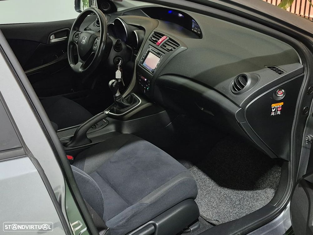Honda Civic 1.4 i-VTEC Elegance - 28