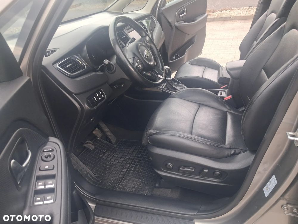 Kia Carens 1.7 CRDi 136 Fifa World Cup Edition - 31