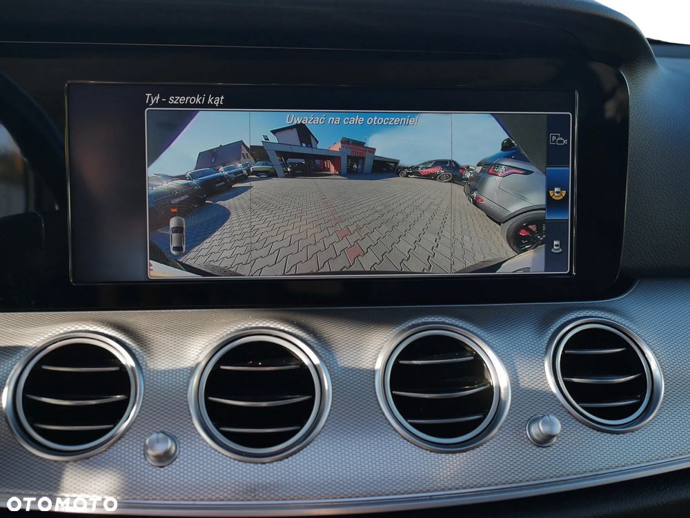 Mercedes-Benz Klasa E 300 9G-TRONIC Avantgarde - 18