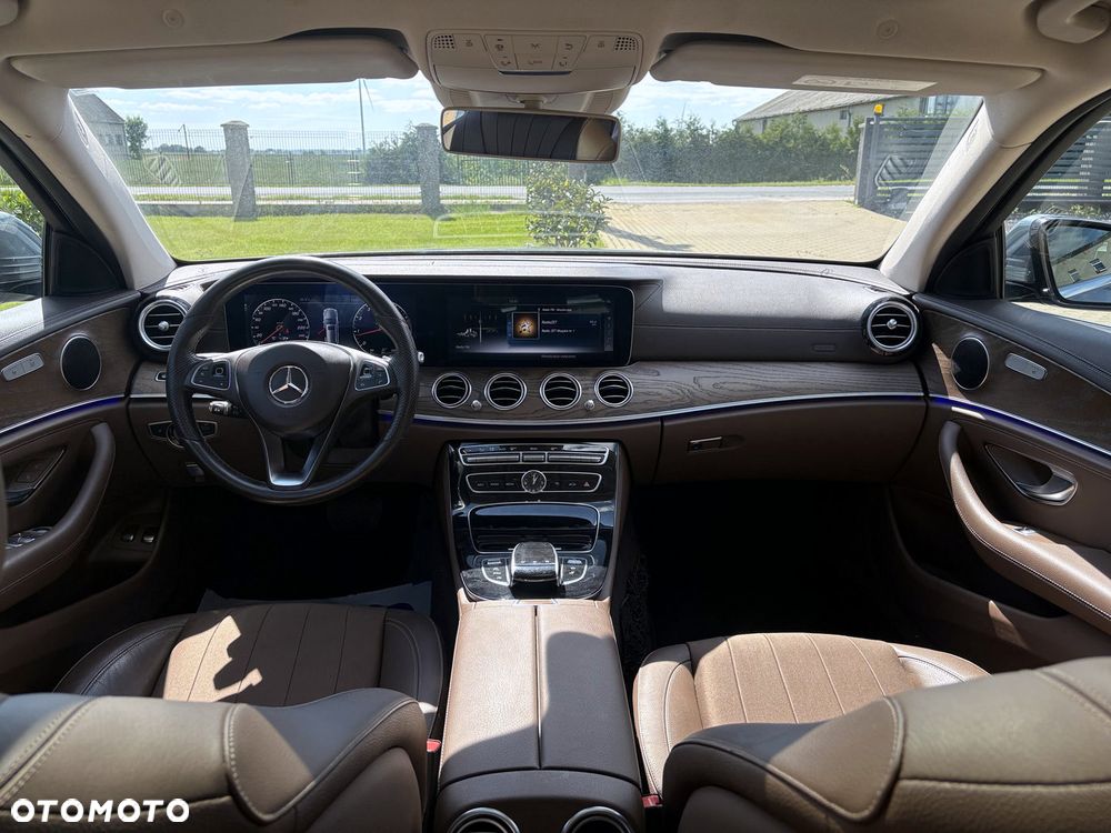 Mercedes-Benz Klasa E 250 9G-TRONIC Exclusive - 9