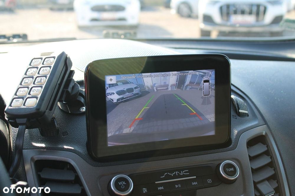 Ford Transit Connect - 19
