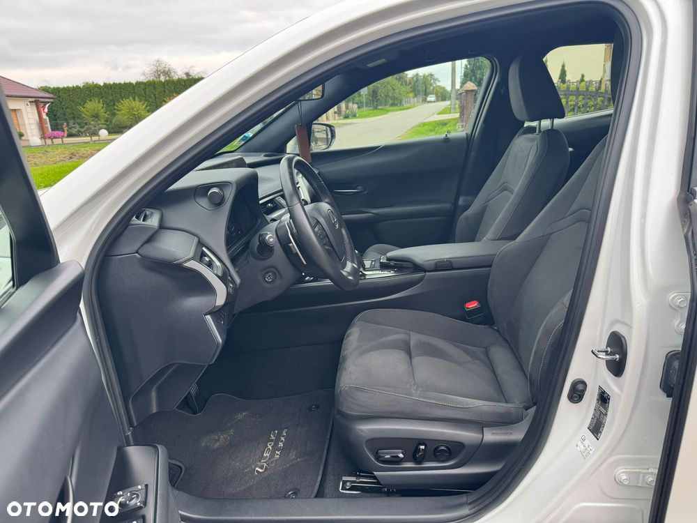 Lexus UX 300e 54.3 kWh Prestige 2WD - 15