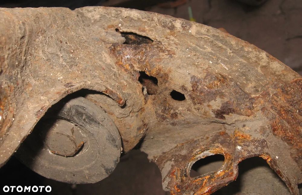 sanki belka tył tylna zawieszenie MERCEDES 124 - 8