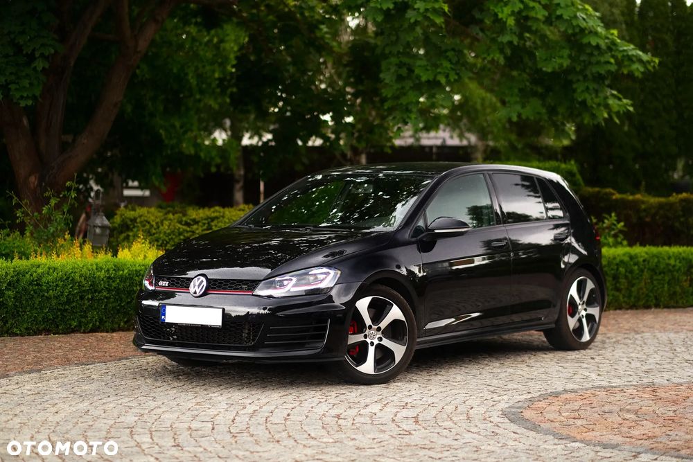 Volkswagen Golf - 3