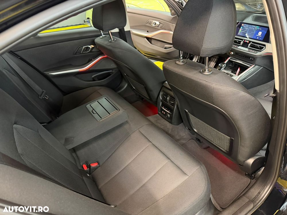 BMW Seria 3 330i Aut. Advantage - 8