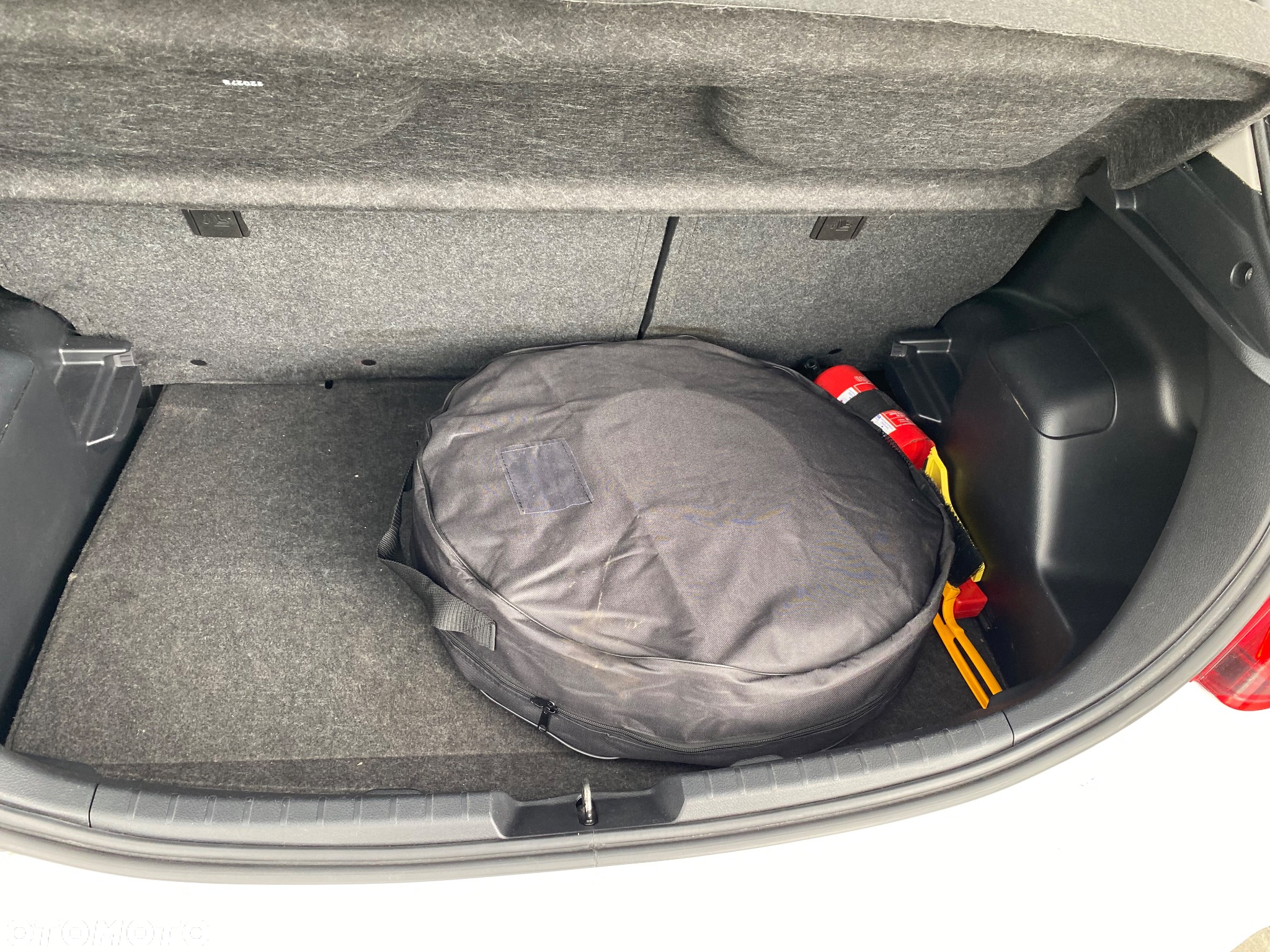Toyota Yaris 1.33 Active - 14