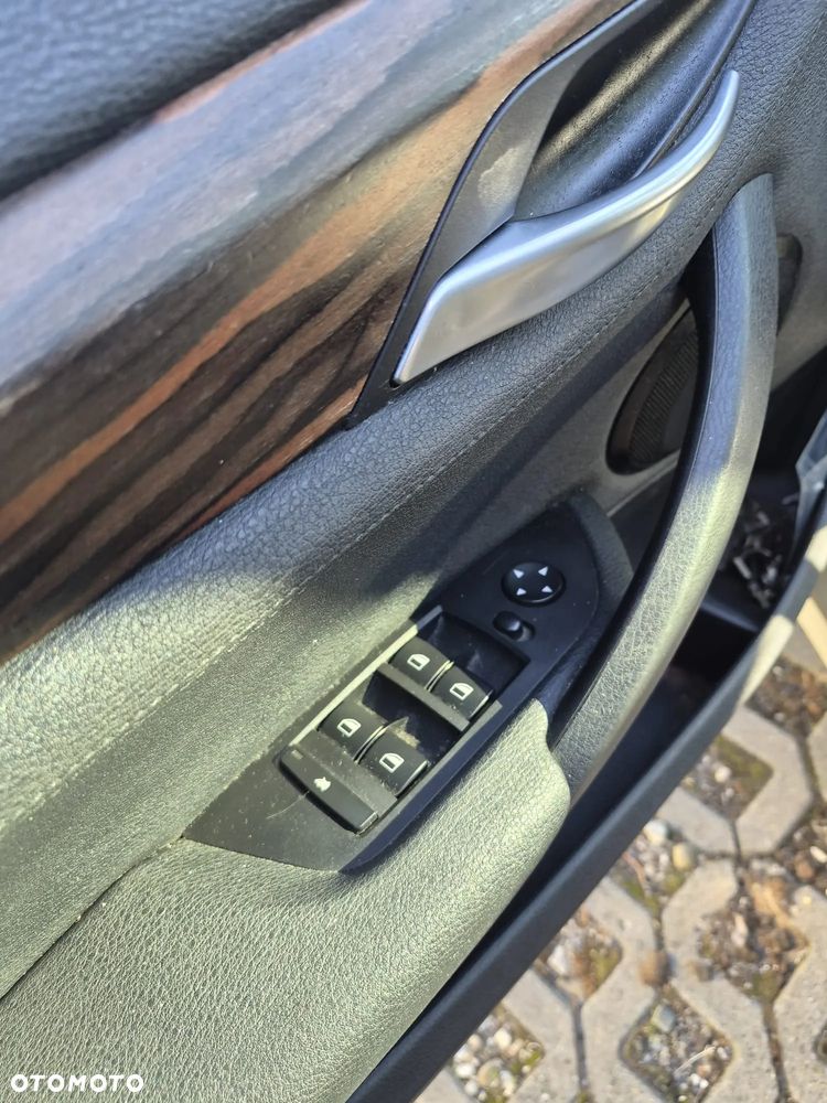 BMW X1 xDrive28i xLine - 9