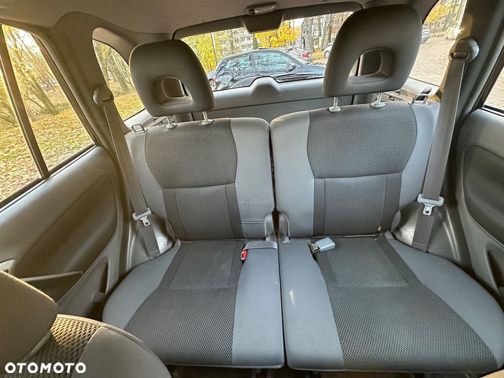 Toyota RAV4 2.0 VVT-i 4x4 - 10