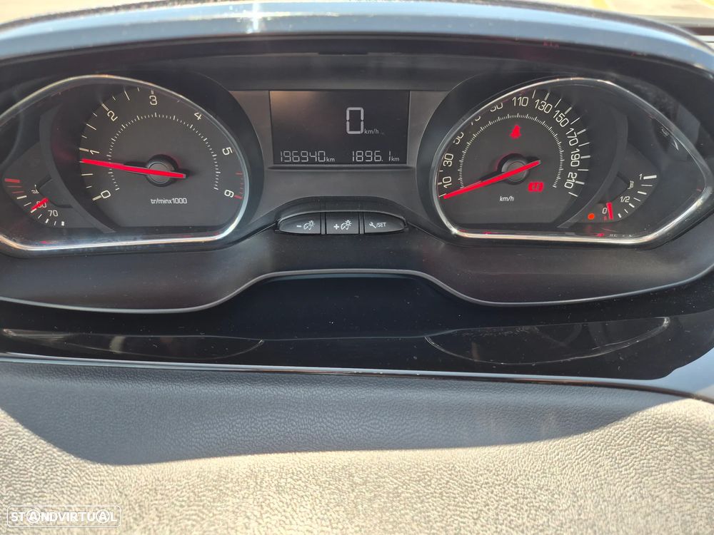 Peugeot 208 1.6 e-HDi Active 95g - 12