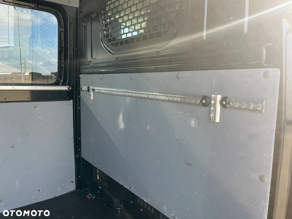 Volkswagen CRAFTER - 24