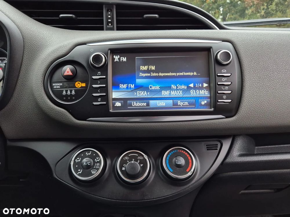 Toyota Yaris 1.5 Premium - 21