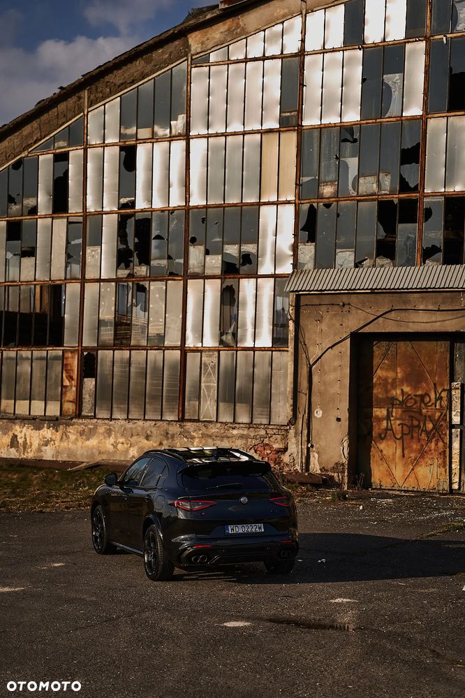 Alfa Romeo Stelvio 2.0 Turbo TI Q4 - 12