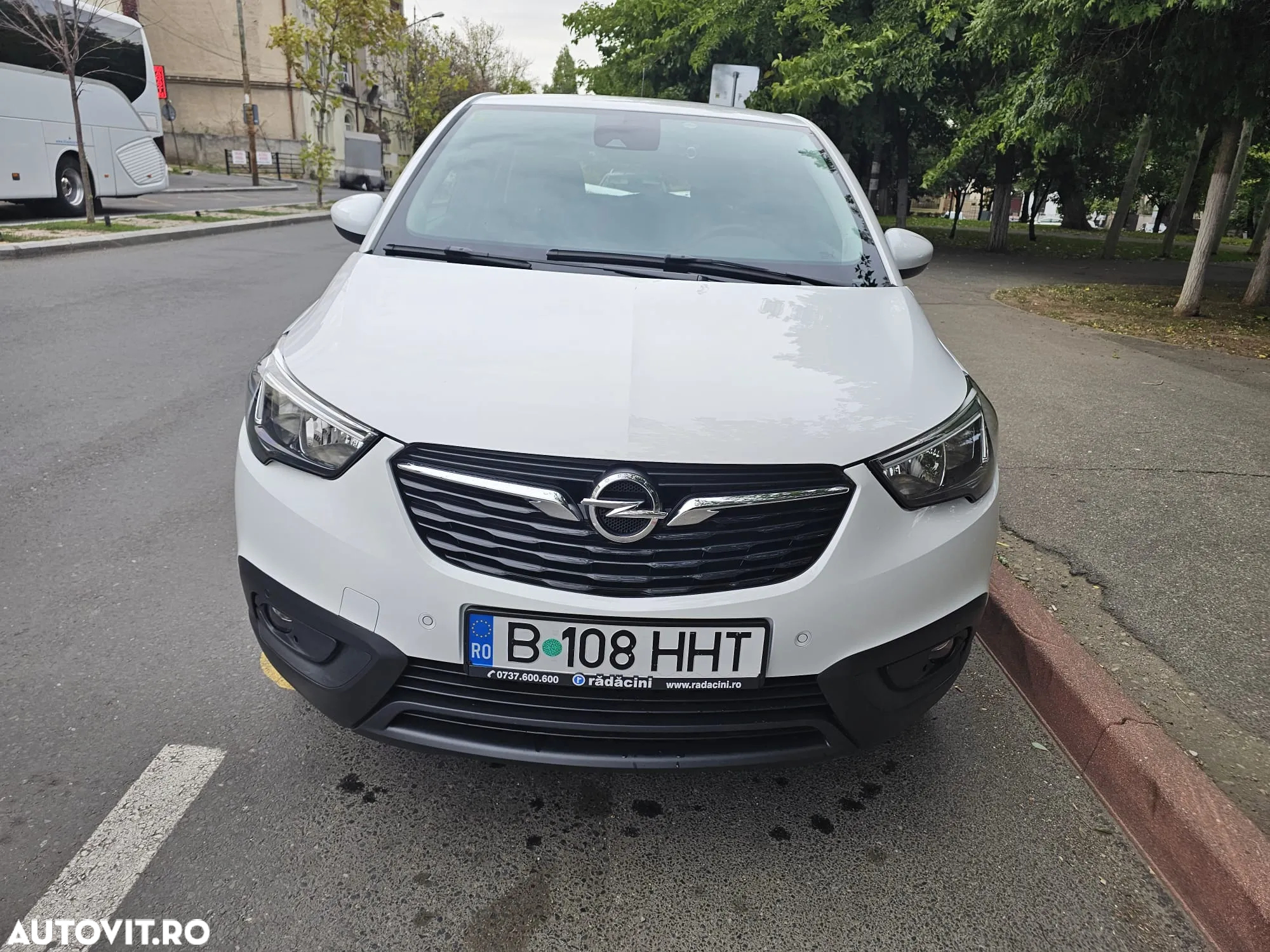 Opel Crossland X 1.2 Start/Stop Enjoy - 2