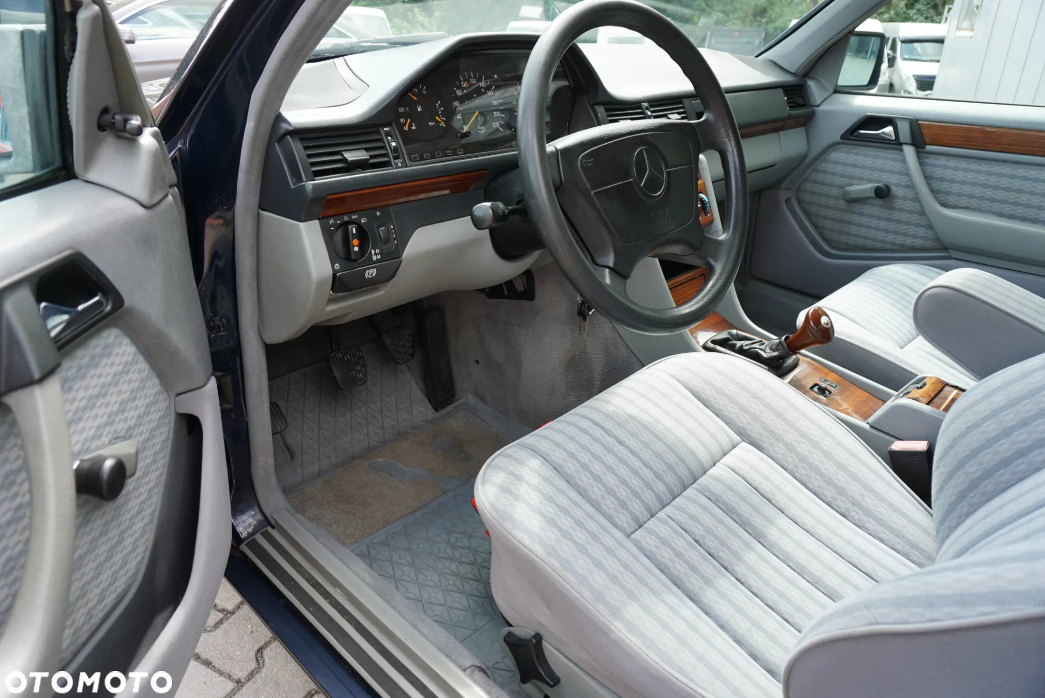 Mercedes-Benz W124 (1984-1993) - 7