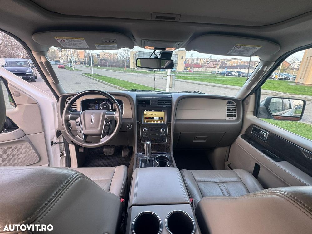 Lincoln Navigator - 8