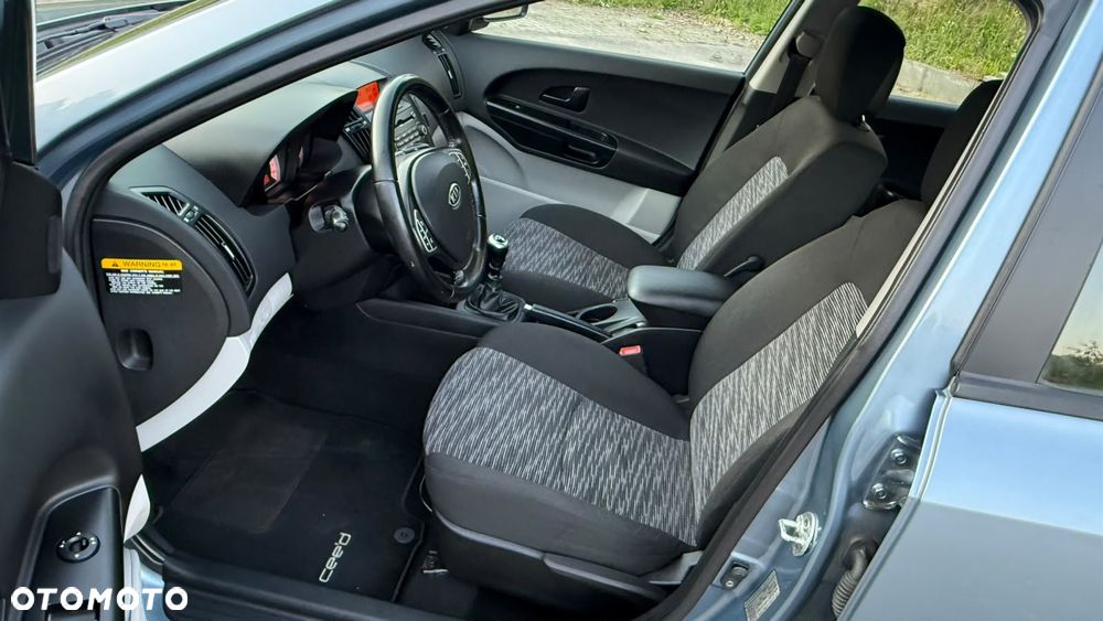 Kia Ceed 1.4 CVVT Attract - 8