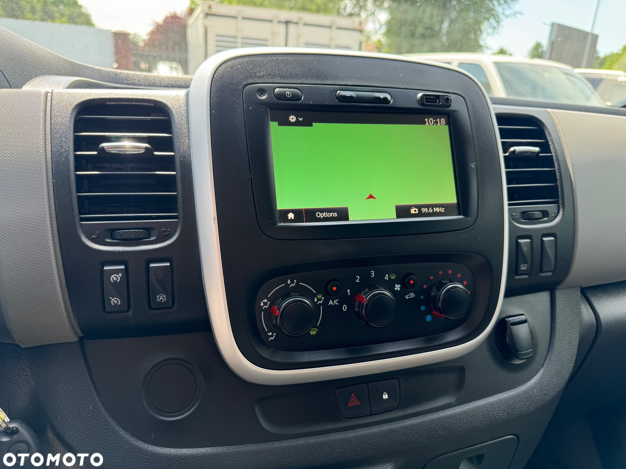 Renault Trafic - 28