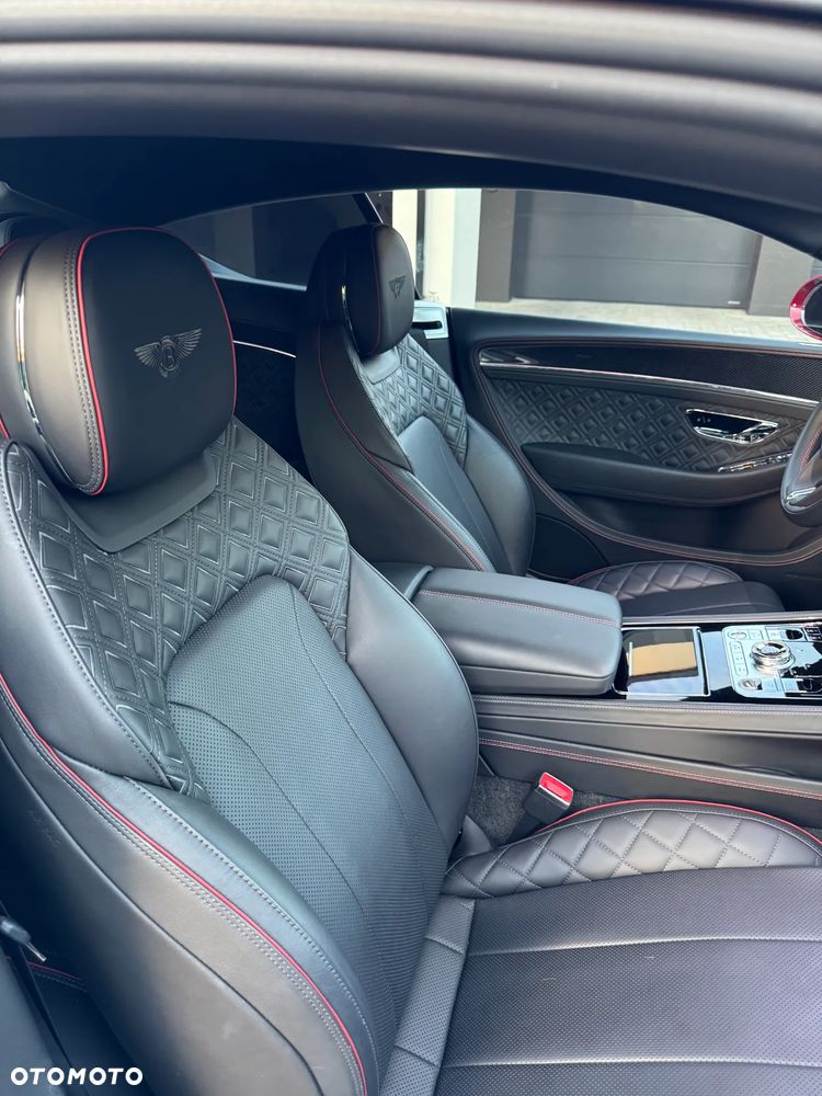 Bentley Continental GT - 12