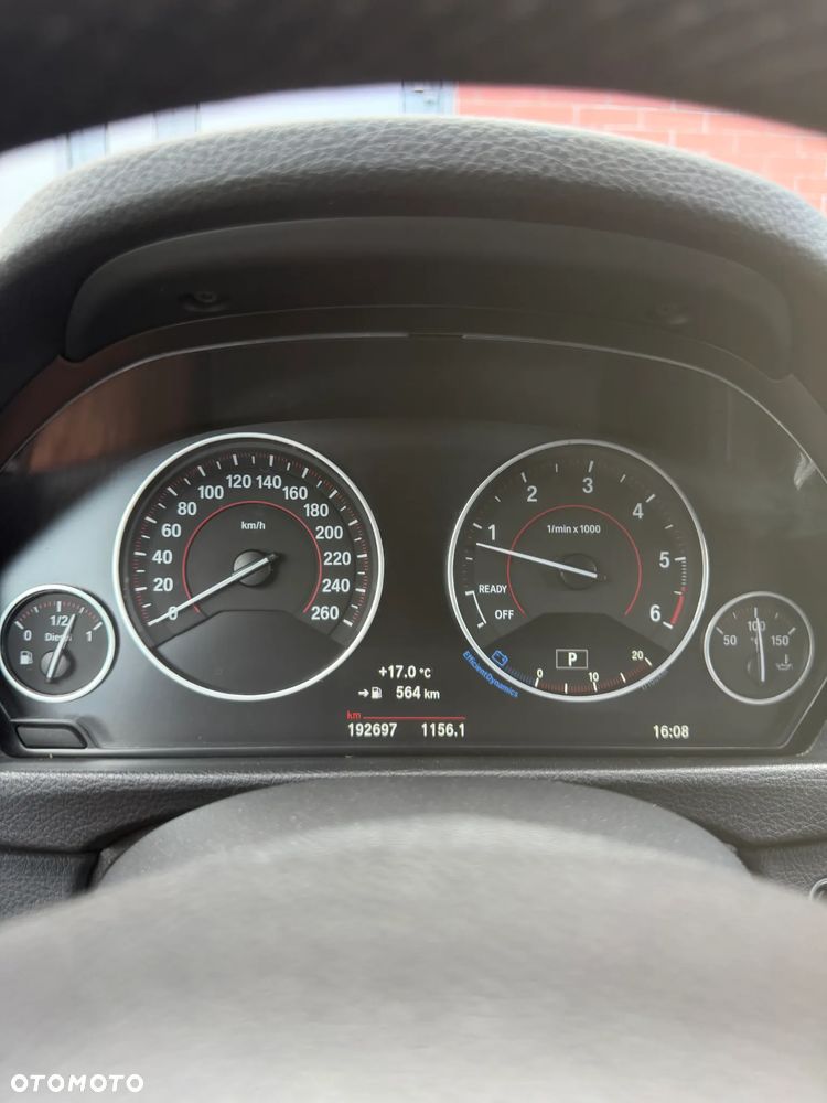 BMW Seria 3 318d Sport Line - 6