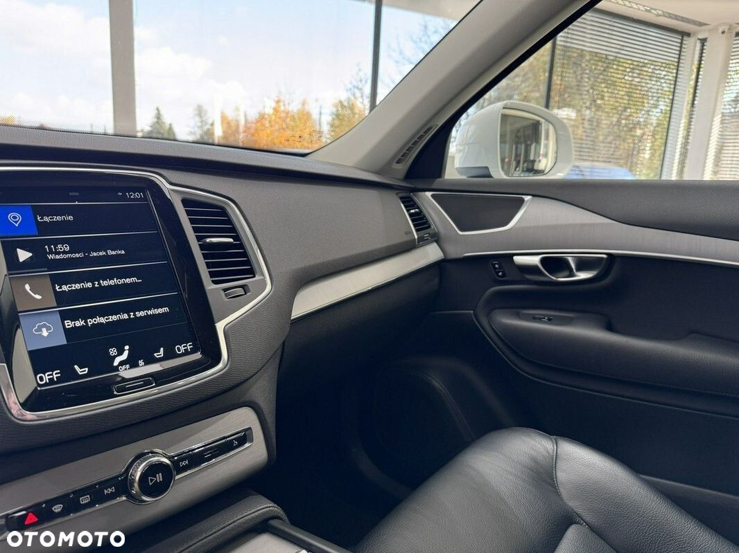 Volvo XC 90 - 30