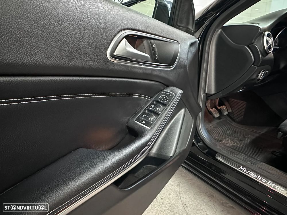 Mercedes-Benz A 180 d Urban - 9