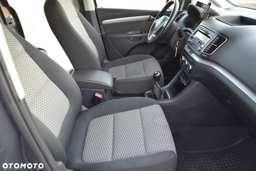 Volkswagen Sharan - 22