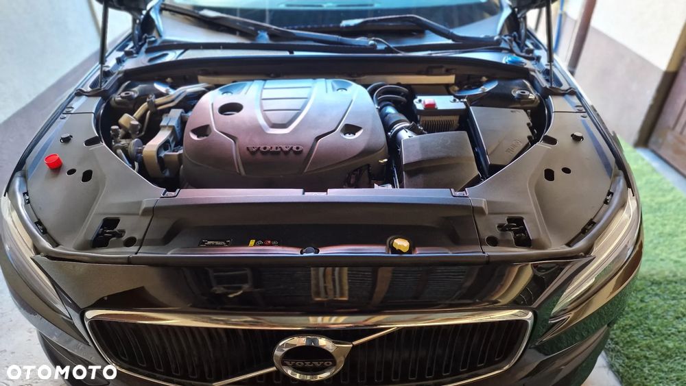 Volvo V90 D4 Momentum - 20