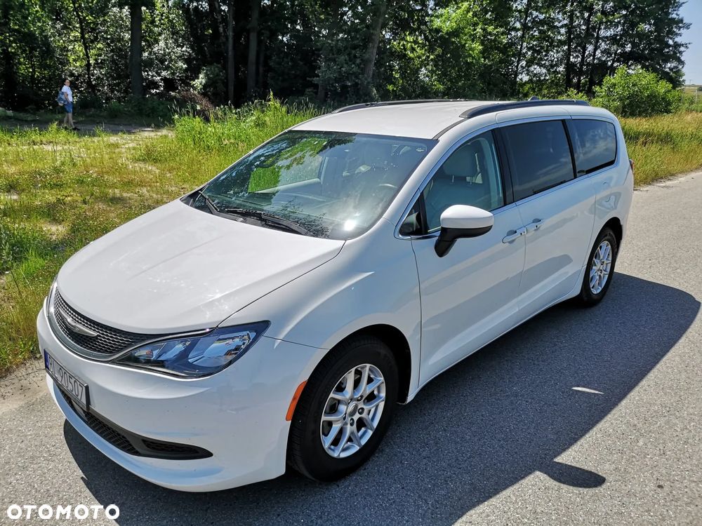 Chrysler Pacifica - 5