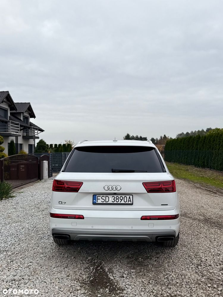 Audi Q7 - 9