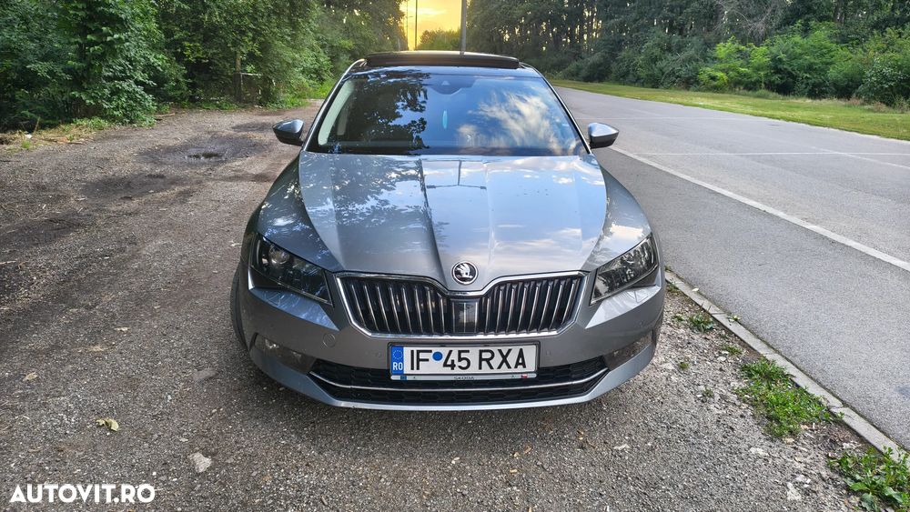Skoda Superb 2.0 TDI DSG Style - 1