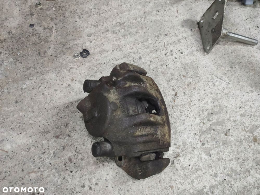 CC ZACISK HAMULCOWY PRAWY PRZÓD BMW 3 E36 ATE 54/12 - 2