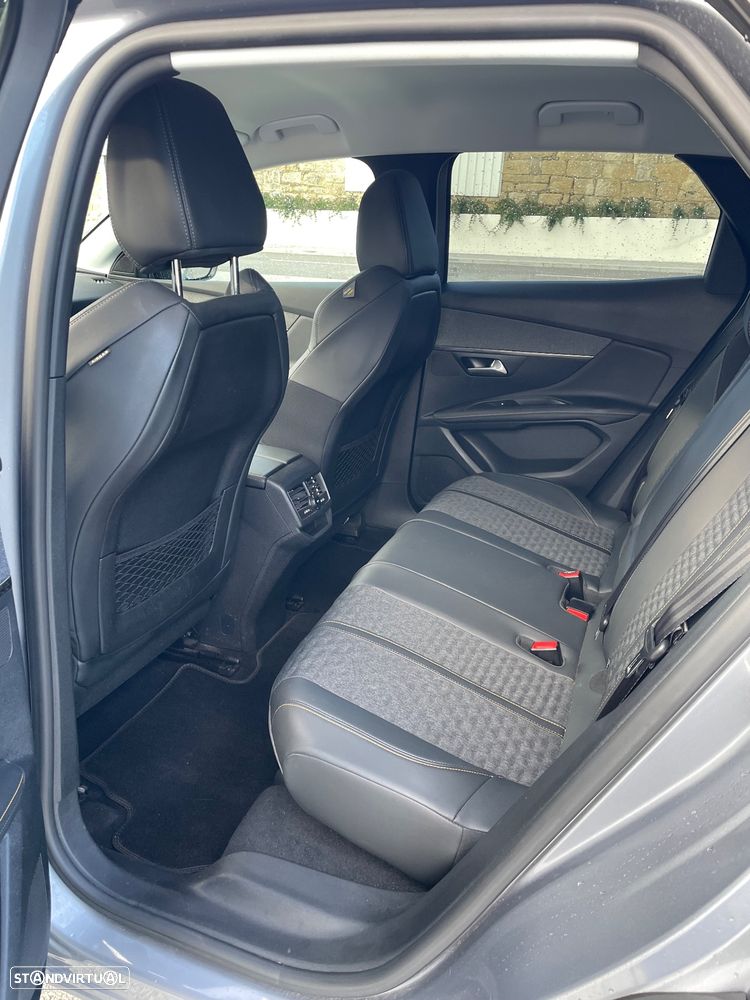 Peugeot 3008 PureTech 130 Stop & Start GPF EAT8 Crossway - 17