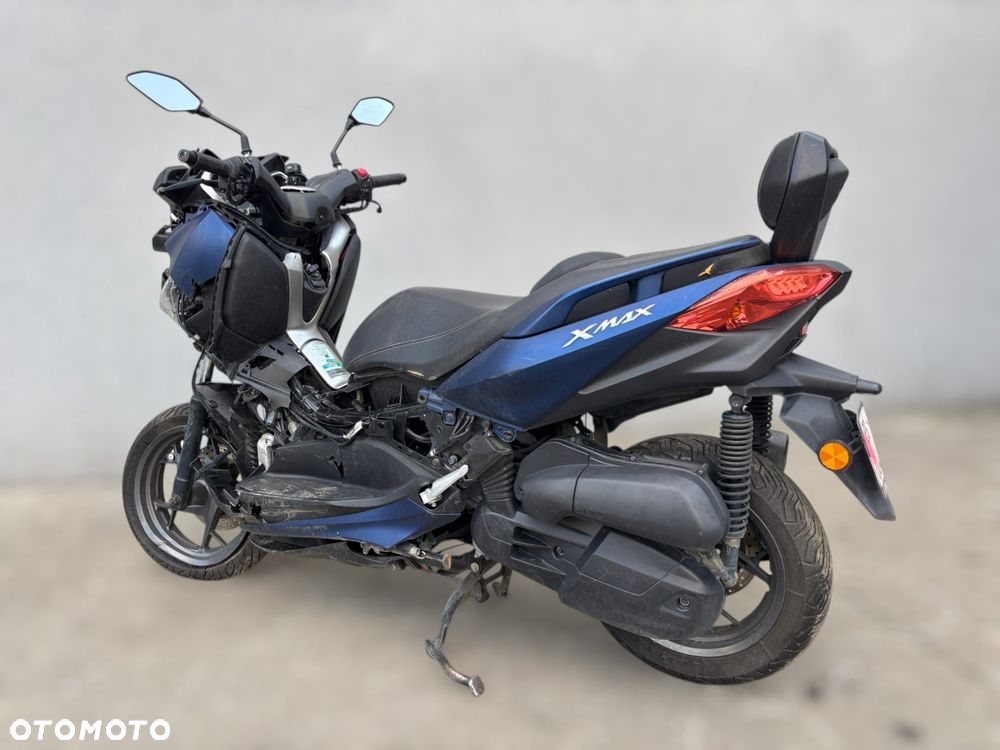 Yamaha X-max - 4