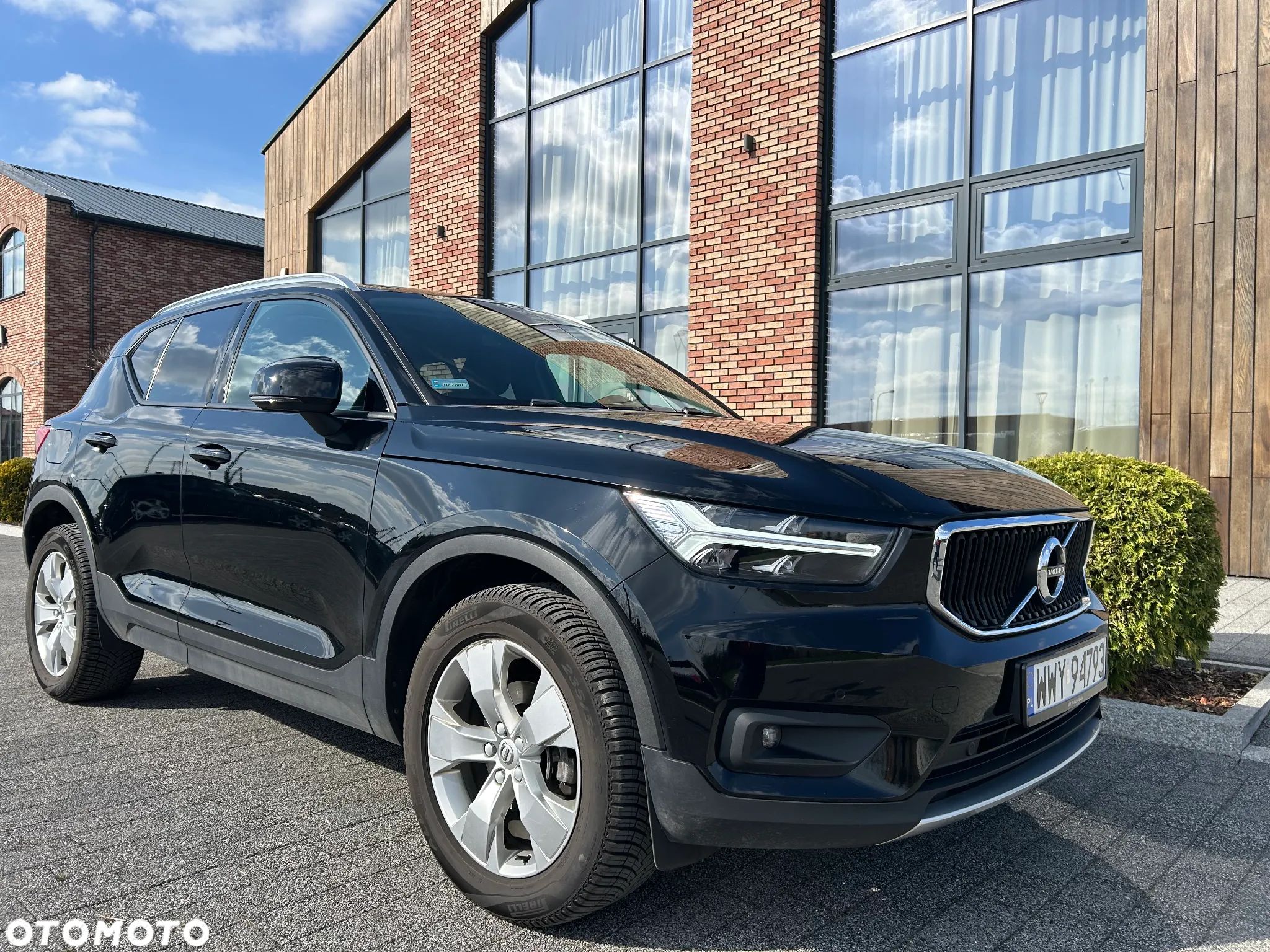 Volvo XC 40 T3 Momentum Pro - 1