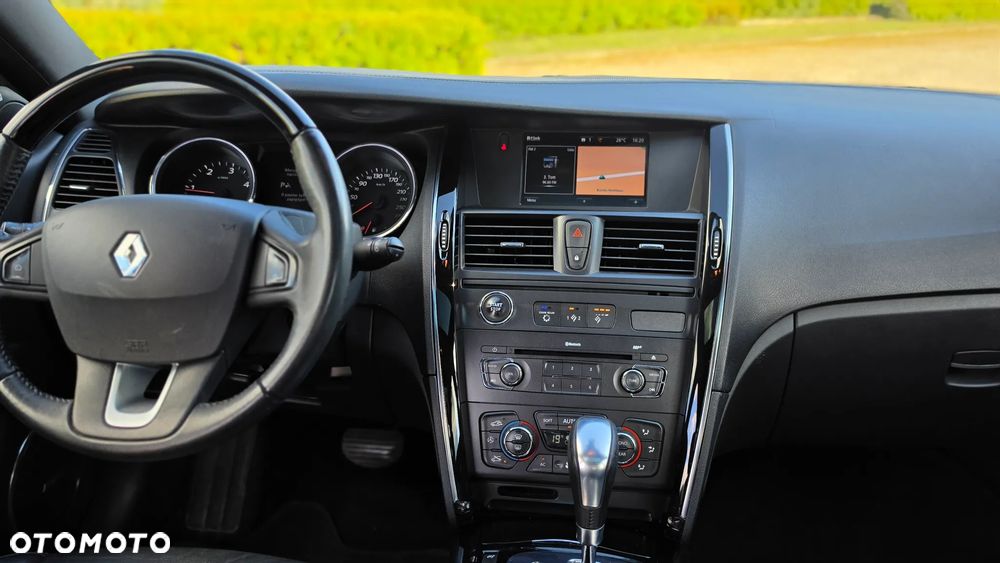 Renault Latitude 2.0 dCi Initiale - 25