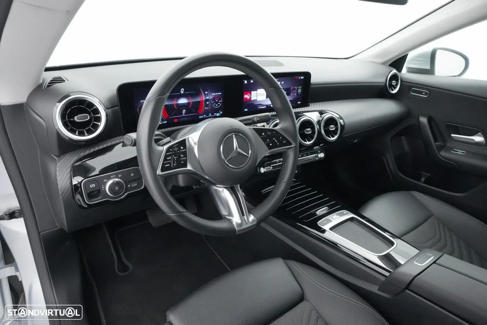 Mercedes-Benz CLA 180 d Progressive Aut. - 24