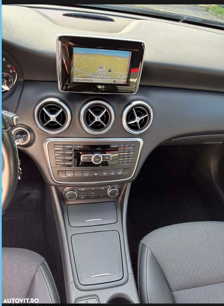 Mercedes-Benz A 180 BlueEFFICIENCY - 4