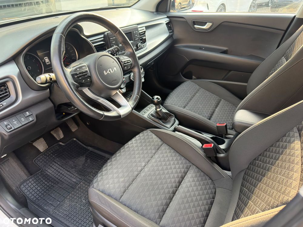 Kia Rio - 14