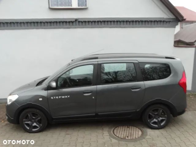 Dacia Lodgy TCe 115 Stepway - 4