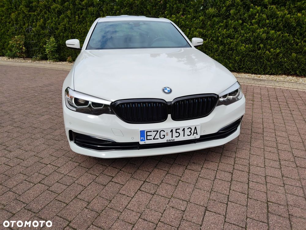 BMW Seria 5 530e iPerformance xDrive Luxury Line sport - 14