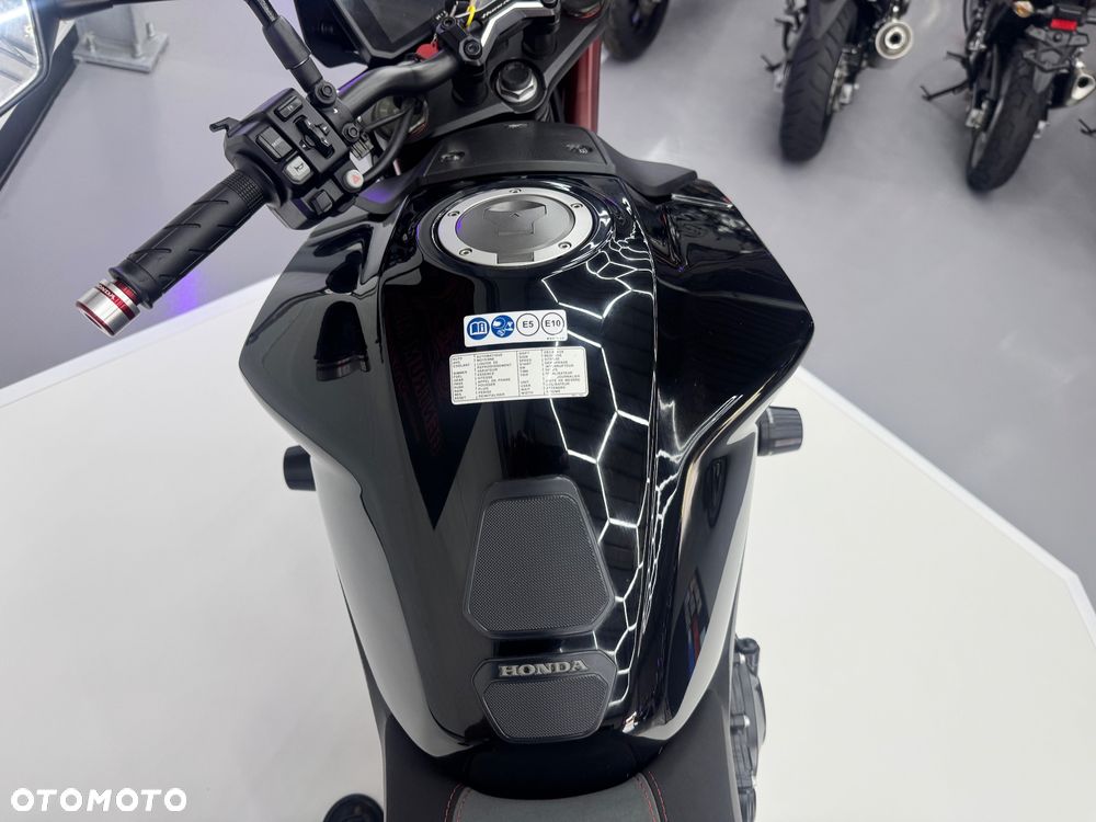 Honda Hornet - 26