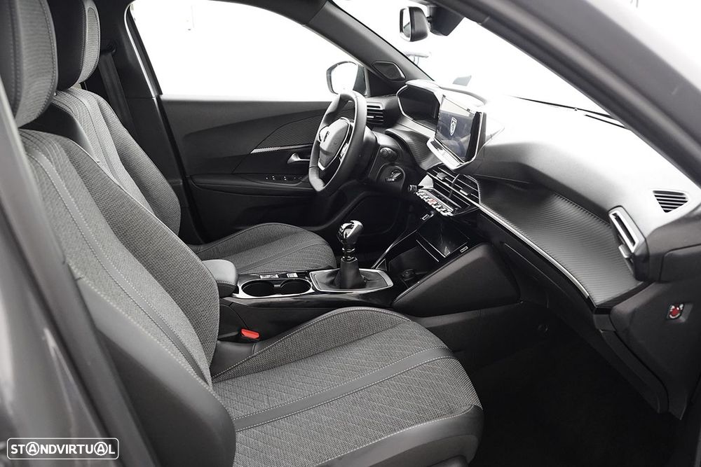 Peugeot 2008 1.2 PureTech Allure - 21