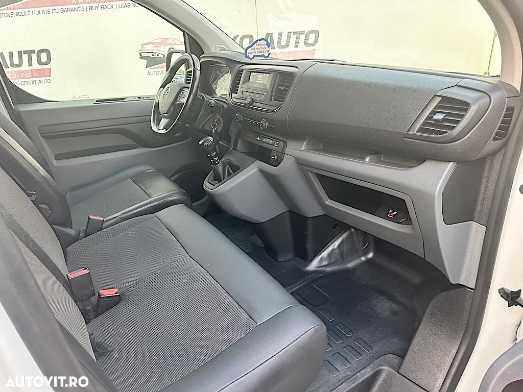 Opel vivaro - 8